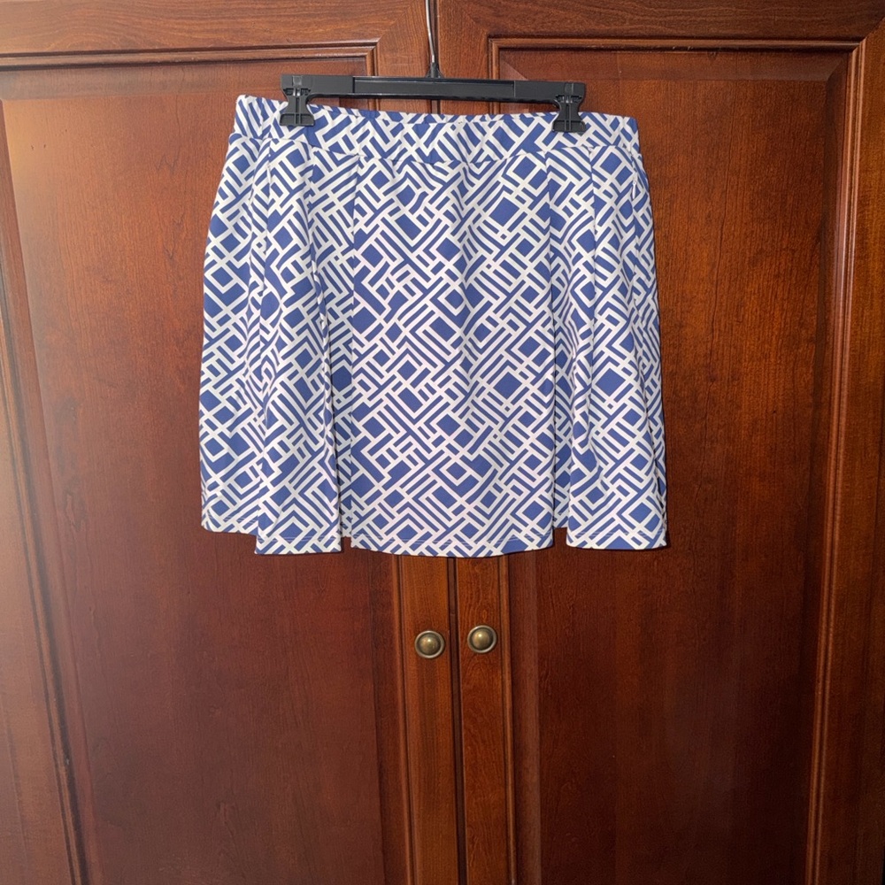 J. McLaughlin Blue and White Golf Skort, Size XL.